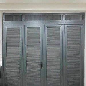 Rèm Tổ Ong Trên Kính