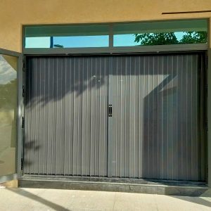 Cửa Xếp Lá Nhôm Ngăn Phòng Lạnh