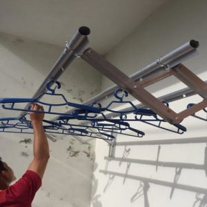 Giàn phơi gắn tường Hòa Phát
